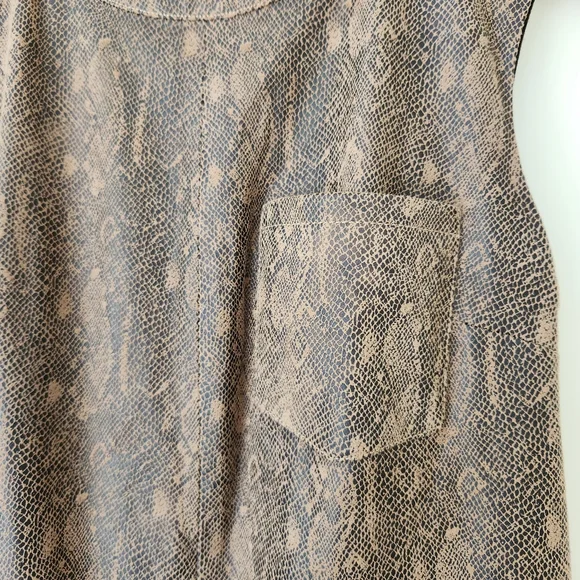 Edgy Snakeskin Print Mini Shift Dress Brown Sleeveless Soft Comfy Trendy Cute XS - Picture 7 of 16